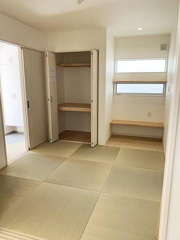 ■現地撮影写真■ほっこり落ち着ける、リビング隣接タイプの和室です!