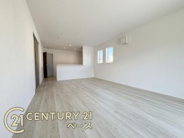 ■現地撮影写真■家計と環境に優しい!一部窓には断熱性・保温性に優れたペアガラスを使用しています!