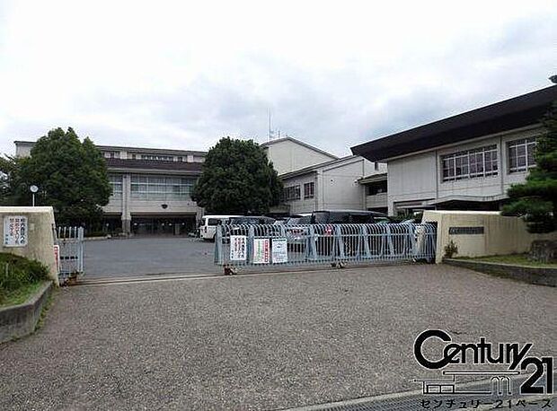 大和郡山市立片桐中学校まで1900m