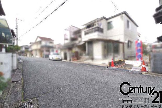 ■現地撮影写真■前面道路は広々6ｍと安心の広さです！