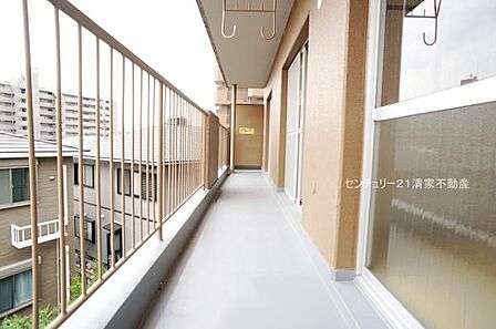 広々バルコニーでお洗濯ラクラク(2024年06月撮影)