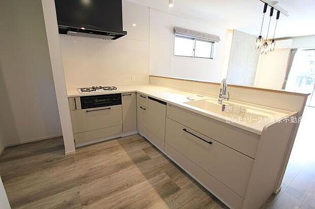 2号棟：家族との会話が弾む対面式キッチン！(2025年09月撮影)