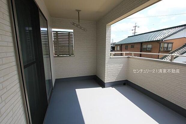 2号棟：広々インナーバルコニーあり！(2025年09月撮影)