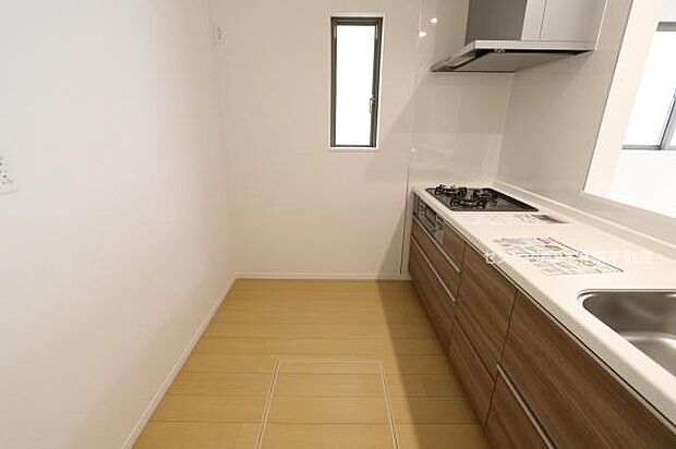 Ｃ号棟：シンプルで使いやすいキッチンです(2026年05月撮影)