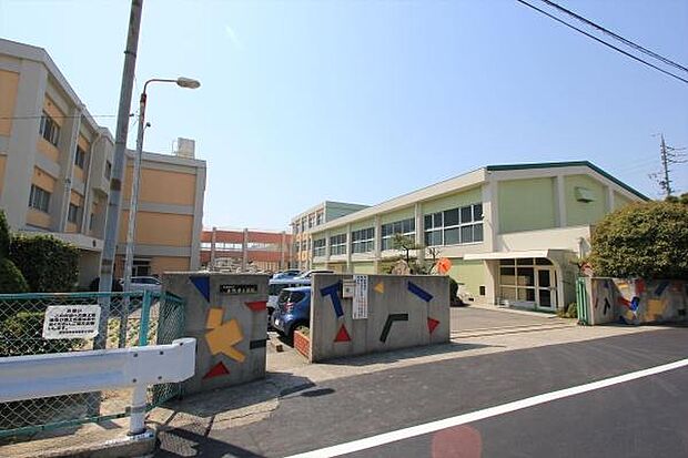 本地原小学校まで500m、本地原小学校まで500m(徒歩約7分)