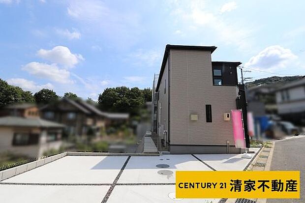 駐車スペース2台分あり!(2026年08月撮影)