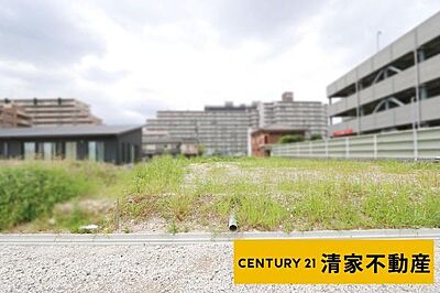 外観:A区画:南向き道路で日当たり良好!(2026年07月撮影) 外観:A区画:南向き道路で日当たり良好!(2026年07月撮影)