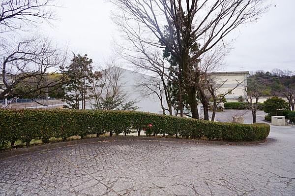 東山小学校まで1100m、東山小学校まで1100m(徒歩約14分)