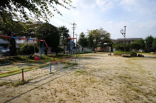 出屋敷公園まで144m、出屋敷公園まで144m(徒歩約2分)