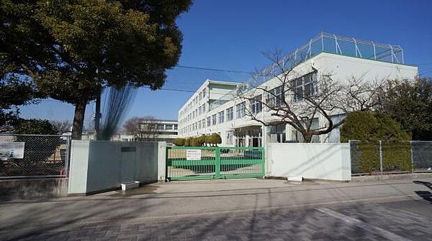 二城小学校まで650m、二城小学校まで650m(徒歩約9分)