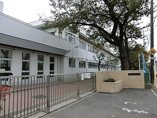 横浜市立梅林小学校まで875m、徒歩約10分です
