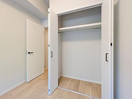 クローゼットもあるので収納にも困りません！荷物が多い方にも安心です。