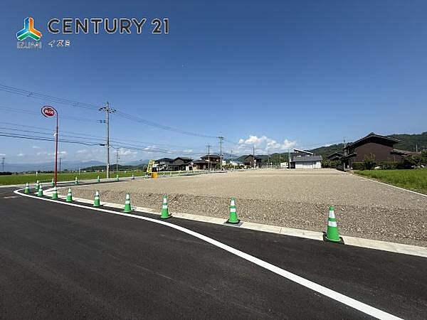 お天気の良い日は伊吹山がキレイに見える眺望良好な立地