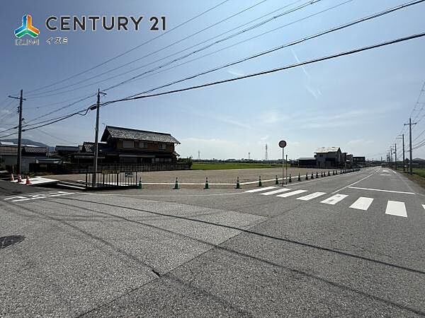 国道8号線近くの便利な立地