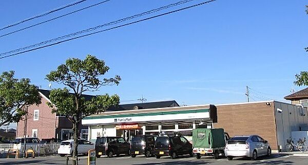 ファミリーマート彦根開出今店まで268m