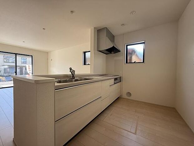 リビングが見渡せるカウンターキッチン