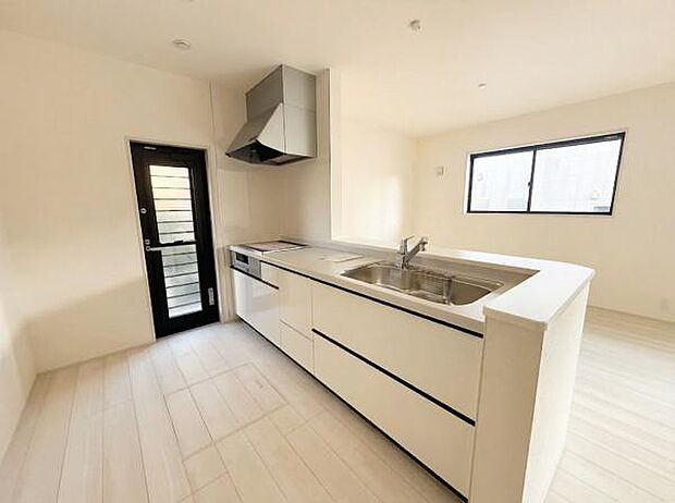 リビングが見渡せるカウンターキッチン