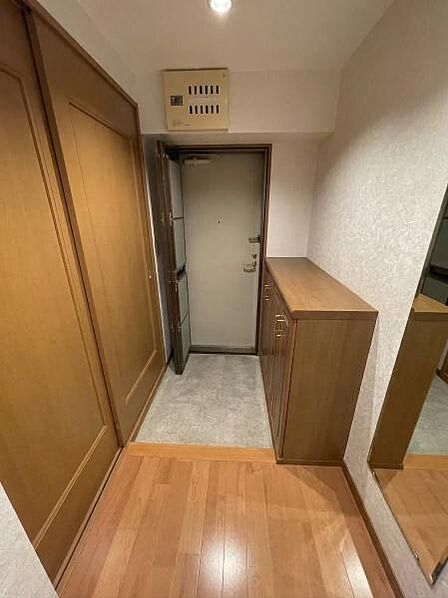 ※掲載写真はAI処理により家具・小物を消去しています。実際の室内状況とは異なる場合があります。現況を優先とします。
