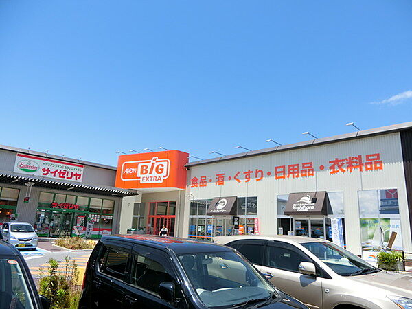 ザ・ビック彦根店まで1256m、営業時間　9：00～22：00ＡＴＭコーナーもございます。専門店も充実しています。