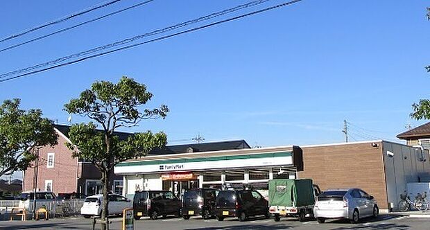 ファミリーマート彦根開出今店まで449m