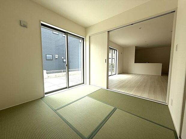 同社施工例写真リビングと繋がる和室