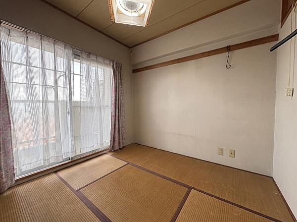 ※掲載写真はAI処理により家具・小物を消去しています。実際の室内状況とは異なる場合があります。現況を優先とします。