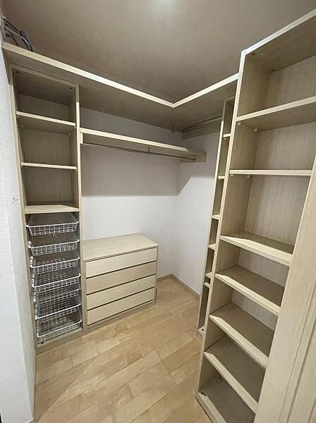 ※掲載写真はAI処理により家具・小物を消去しています。実際の室内状況とは異なる場合があります。現況を優先とします。