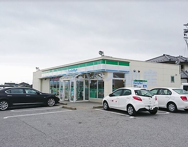 ファミリーマート彦根金田町店まで1078m