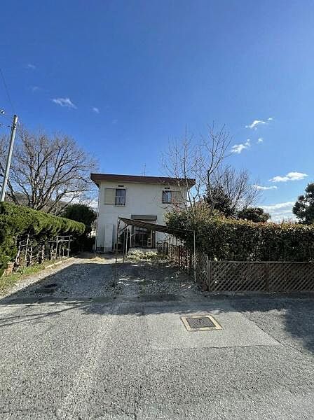 広いお庭はこどもさんの遊び場としてもドッグランなどにも活用できます！