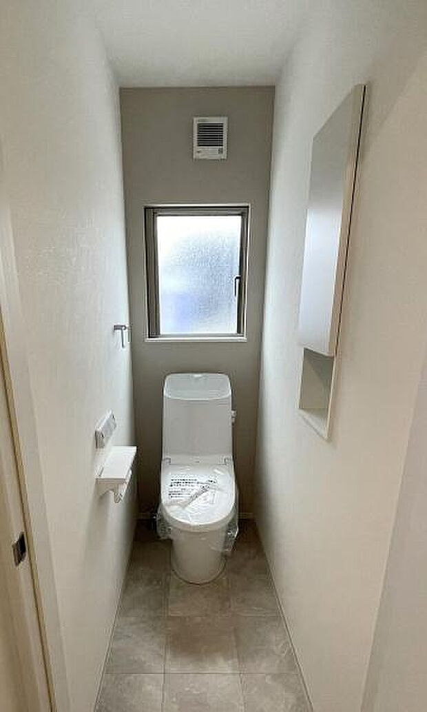トイレは温水洗浄便座付き！
