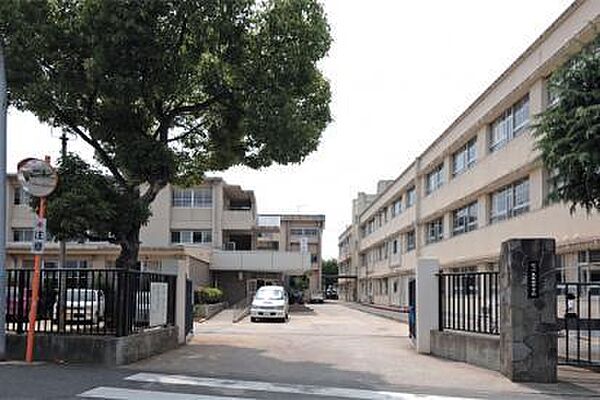 岸和田市立久米田中学校まで1187m