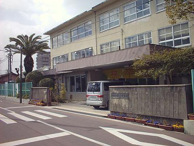 貝塚市立第二中学校まで806m
