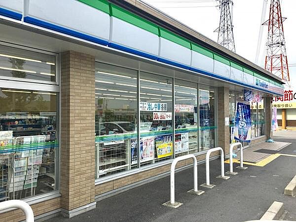 ファミリーマート和泉室堂北店まで923m