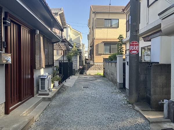 前面道路（物件に向かって左側方向）