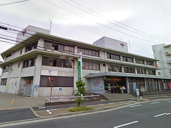 ゆうちょ銀行岸和田店まで374m