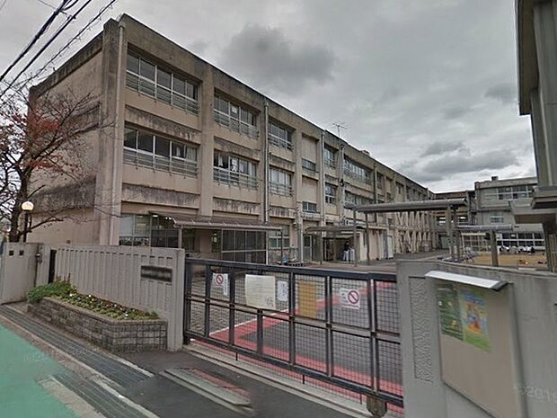 岸和田市立八木小学校まで700m