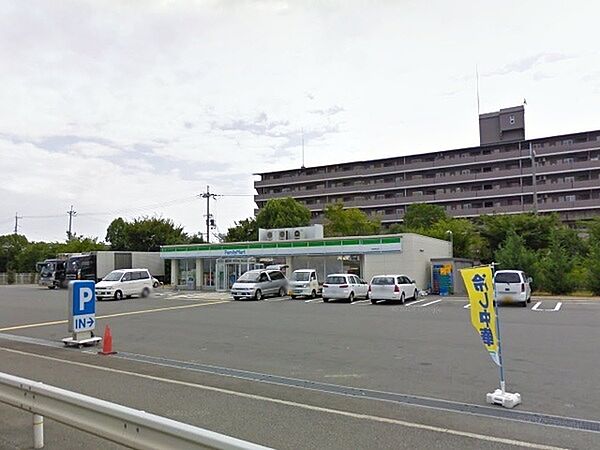 ファミリーマート貝塚港北店まで192m