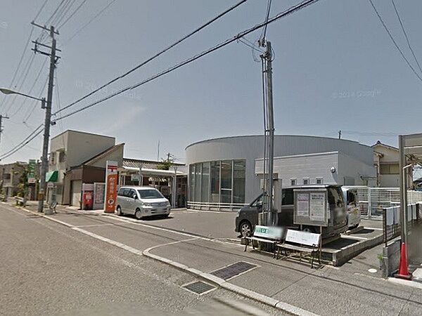 堀郵便局まで228m