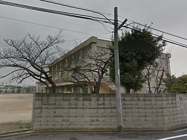 岸和田市立春木中学校まで752m
