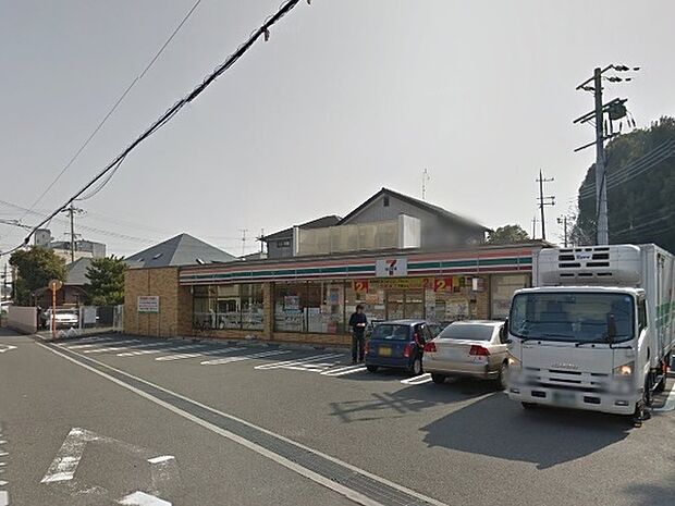 セブンイレブン岸和田八幡町店まで422m