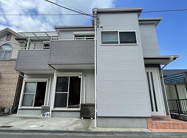 外観：327001671744