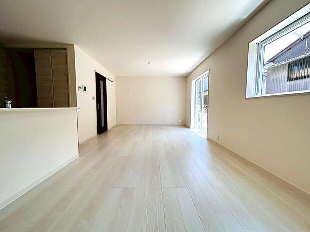 写真は同社施工例です。