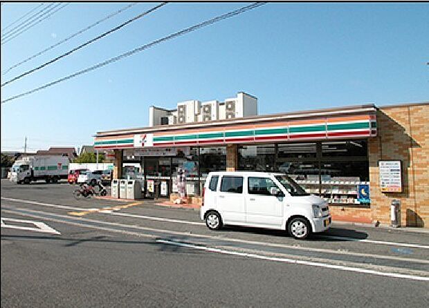 セブンイレブン泉南新家店まで378m