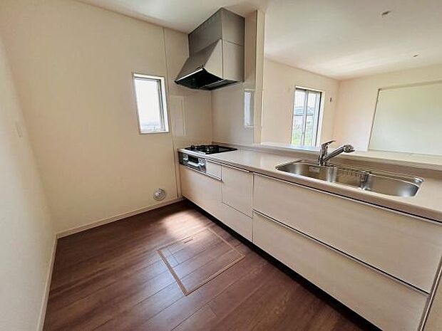 写真は同社施工例です。