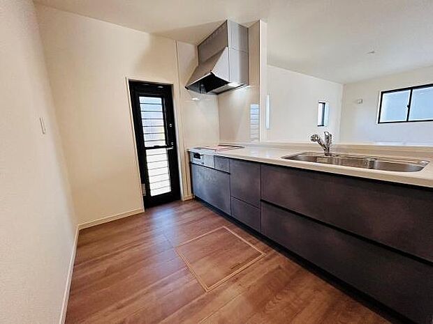 写真は同社施工例です。