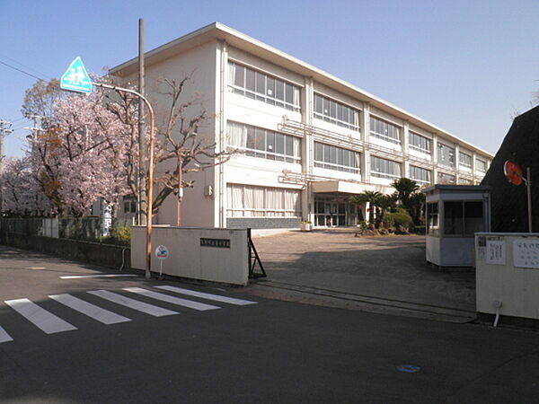熊取町立南小学校まで1115m