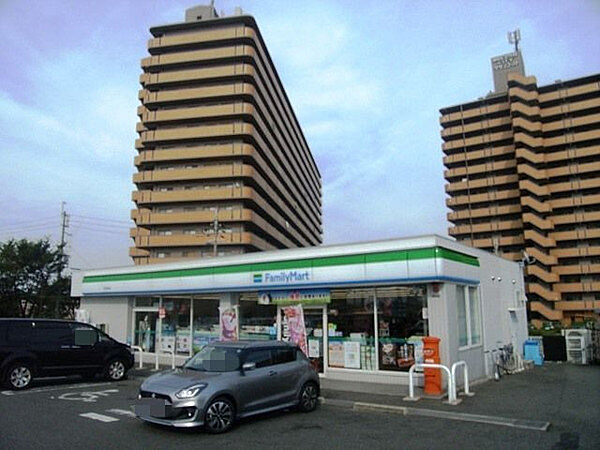 ファミリーマート泉南男里店まで550m