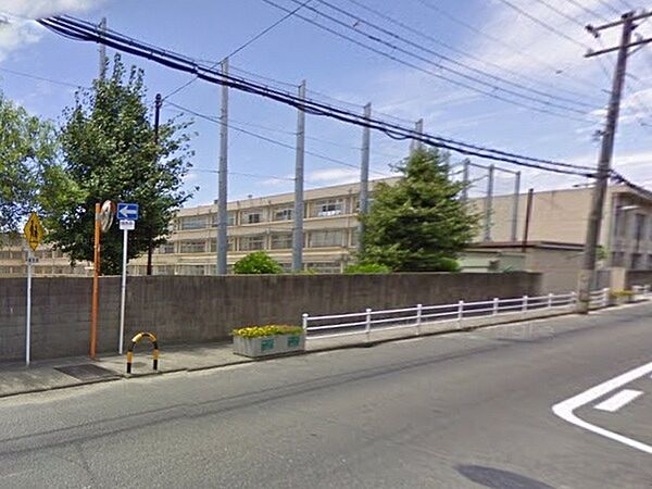 岸和田市立大宮小学校まで349m
