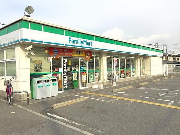 ファミリーマート和泉光明台店まで540m