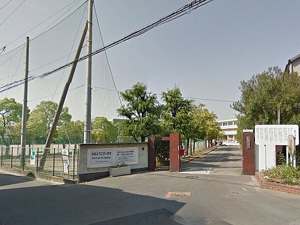 高石市立高石中学校まで1076m